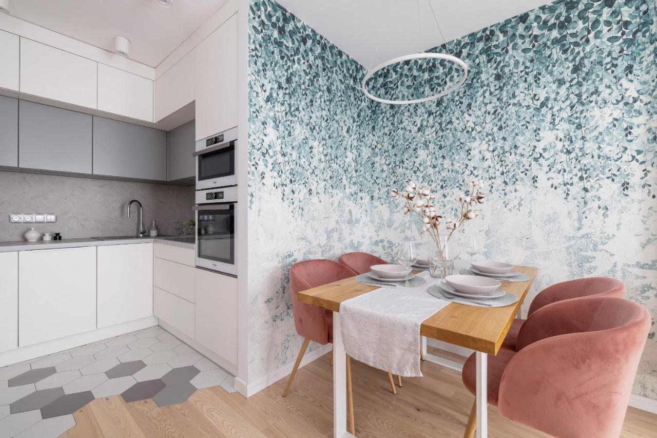 Vetulaniego Apartment With Air Conditioning & Parking By Renters Prestige คราคูฟ ภายนอก รูปภาพ