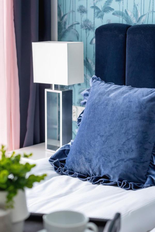 Vetulaniego Apartment With Air Conditioning & Parking By Renters Prestige คราคูฟ ภายนอก รูปภาพ